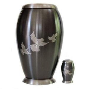 Urne funéraire en métal décorative de qualité supérieure, design oiseaux noirs en vol, directement de l'usine, urne funéraire pour adulte, souvenir commémoratif pour humain. - Product Image 3