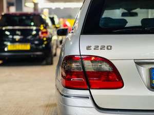 MERCEDES-BENZ Clase E 2.1 E220 2009 USADO, Volante a la Izquierda/Derecha - Product Image 4