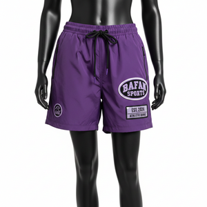 Shorts cortavientos para mujer, tela de nailon premium, color morado sólido, estilo urbano, logotipo bordado en chenilla, shorts personalizados para mujer - Product Image 1