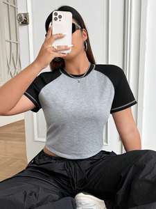 Vente en gros de crop tops personnalisés 100% coton, tissu doux, t-shirt blanc de haute qualité, crop top pour femmes, crop top d'été - Product Image 6
