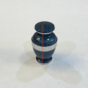 Suministros funerarios de esmalte verde para hombres y mujeres, urnas de cremación con grabado de flor solar plateada, contenedor de ceniza conmemorativo clásico para adultos - Product Image 3