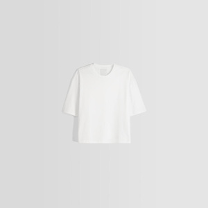 เสื้อยืดทรงบ็อกซี่ 195 GSM ผ้าฝ้ายผสมโพลีเอสเตอร์ น้ำหนักเบา ระบายอากาศดี สวมใส่สบาย เหมาะกับฤดูร้อน สไตล์สตรีทแวร์ รับผลิตแบบ OEM แบรนด์ส่วนตัว โรงงานผู้ผลิต - Product Image 3