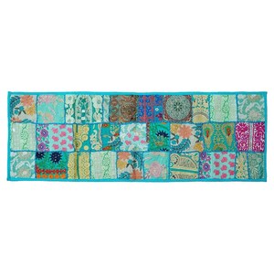 Camino de Mesa Bordado a Mano con Patchwork Rajasthani, Camino de Mesa Decorativo Tradicional Indio con Textiles Vibrantes - Product Image 3