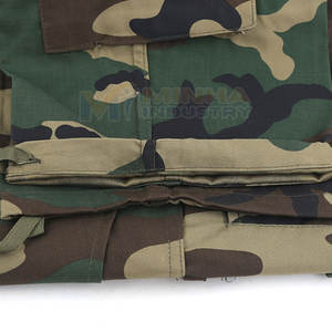 Uniforme Táctico Versátil con Diseño Ergonómico, Conjunto de Equipo Táctico Resistente para Exploración y Actividades - Product Image 6