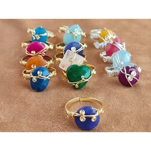 Anillos de Moda con Acentos de Piedras de Colores, Chapados en Oro y Plata, para Reventa en Boutiques - Product Image 1
