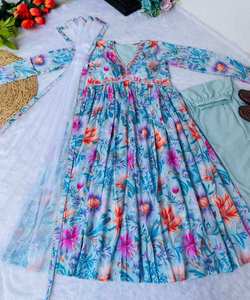 Fashion Fusion: estilo pakistaní Salwar Kameez: fusión de estilos tradicionales y modernos, creando una moda elegante y elegante - Product Image 4