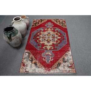 พรมวินเทจ ขนาด 3.2x5.3 ฟุต พรมโมร็อกโกสีแดง ทำจากขนสัตว์ - Product Image 1