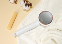 AROMICA LUXE WH Pommeau de douche aromatique blanc haut de gamme Filtre à vitamine C Filtre à chlore Accessoire de robinet de douche à main fabriqué en Corée
