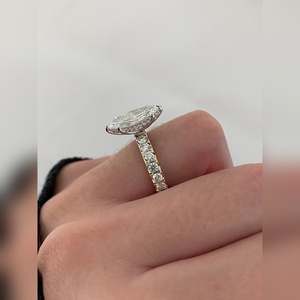 Anillo de Boda de Oro Macizo con Diamante de Corte Esmeralda Cultivado en Laboratorio, Oro Rosa de 10K, 14K, 18K, Plata, Platino, Certificado IGI - Product Image 4