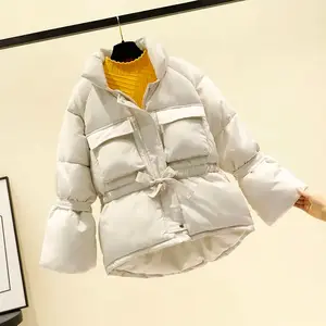 Hersteller Großhandel Damen Reflective Design Gepolstert Lieferant Benutzer definiertes Logo Schwarz Winter Bubble Frauen Crop Down Puffer Jacke