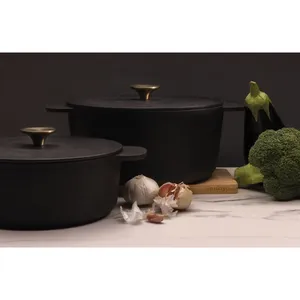 Ukiyo Custom Merchandising Grande cocotte en fonte de qualité supérieure pour une expérience de cuisson optimale - Product Image 2