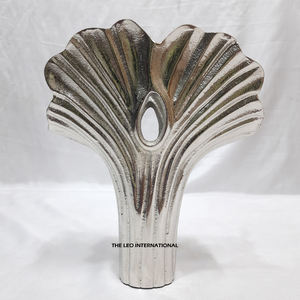 Florero de Calidad Increíble de Tendencia Industrial para Decoración del Hogar, Pieza Decorativa de Forma Geométrica Plateada - Product Image 2