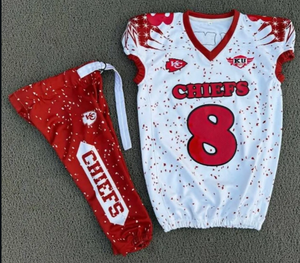 Maillots et pantalons de football américain personnalisés 2026, imprimés par sublimation, élégants, à manches courtes, entièrement personnalisables avec broderie - Product Image 6