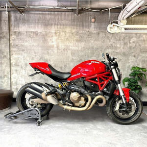 Rampes et supports pour moto Ducati Monster 821, placement avant, levage à 2 fourches, codes MB366 MB360 MB111 - Product Image 1