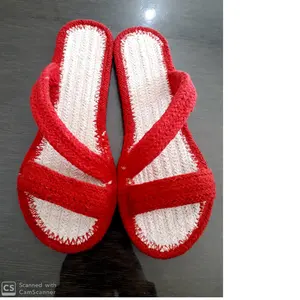 定制红色和白色棉织拖鞋由100% 棉纤维制成，非常适合酒店和度假村