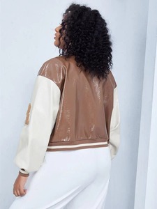Chaqueta de Cuero Varsity de Invierno para Mujer, Tallas Grandes, Logotipo Personalizado OEM, Forro de Lana, Mangas con Técnicas de Bordado Impreso - Product Image 2