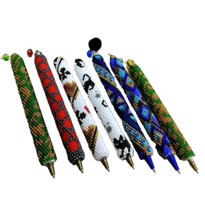 Elegante cubierta de bolígrafo con cuentas hecha a mano para papelería de oficina, cubierta de bolígrafo bordada con cuentas de semillas personalizadas para uso de regalo promocional - Product Image 5