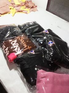 2025 trajes de sudor de algodón 100% para mujer Premium nuevos chándales elegantes con capucha y cremallera diseño personalizable transpirable conjunto de 2 piezas - Product Image 6