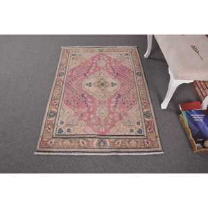 Alfombra Turca Vintage de Lana Rosa, 3.2x4.9 pies (98x148 cm) - Product Image 1