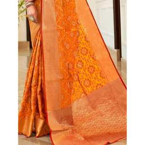 Impresionante Sari de Seda Tejida Naranja con Blusa para Bodas y Ocasiones Especiales - Product Image 2