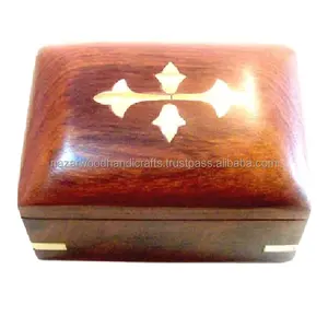 أشغال يدوية من الخشب حصريًا ، صندوق زينة خشبي ، منتجات جميلة مع أحدث تصميم وحجم مخصص