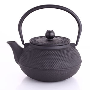Klassische Gusseiserne Teekanne in Schwarz mit Hobnail-Muster, Edelstahlfilter und Innerer Emaille-Porzellanbeschichtung, Rostfrei, Teegeschirr, 600 ml - Product Image 4
