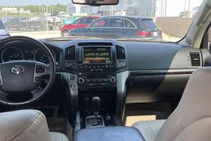 TOYOTA LAND CRUISER d'occasion 2010, conduite à gauche/droite - Product Image 2