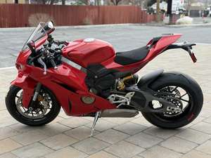 Ducati Panigale V4 2025 usada disponible para la venta - Product Image 4