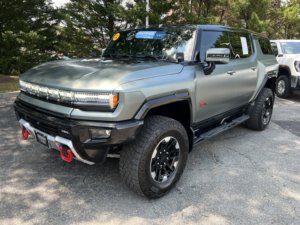 GMC HUMM-ER EV 2024 Usado en Buen Estado - Product Image 2