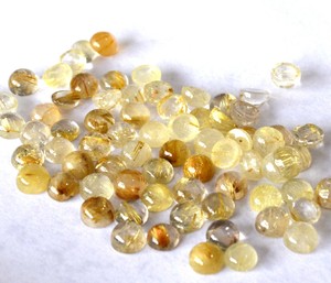 หินควอทซ์รูไทล์สีทองธรรมชาติทรงหลังเบี้ยทรงกลม6มม. ควอทซ์รูไทล์สีทองทรงหลวม - Product Image 2