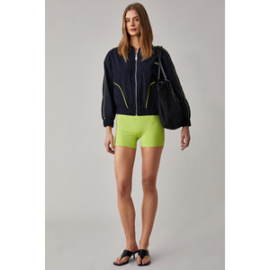 ETHIQUET REZINA Pantalones cortos de cintura alta para mujer, ajustados y lisos - Product Image 2