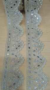 Fait sur mesure avec des perles blanches fixées brodées de plusieurs manières de couleur dans des conceptions ethniques à des fins diverses dans différentes tailles - Product Image 2