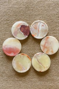 Juego de Posavasos de Mármol Rosso Levanto de 4 Pulgadas, Posavasos de Piedra Natural Hechos a Mano, Decoración de Hogar de Lujo - Product Image 3