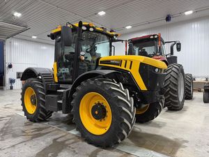 Tracteur agricole JCBB Fastrac 4220 4WD avec des caractéristiques de haute productivité et d'économie d'énergie - Product Image 2