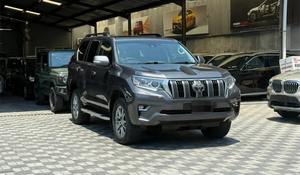 Pour Toyota Land Cruiser Prado, boîte de vitesses automatique propre et fraîche, sièges en cuir intérieur clair, galerie de toit métallique, vitesse maximale R17 - Product Image 6