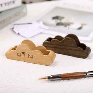 Tarjetero de Madera Maciza de Primera Calidad |   Estuche de Madera para Tarjetas Bancarias, para Tarjetas de Crédito y Débito |   Almacenamiento de Tarjetas de Madera Minimalista Hecho a Mano - Product Image 1