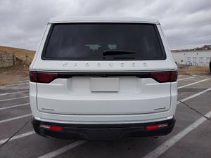 Jeep Wagoneer Serie III 4WD 2022 / Disponible para la Venta con Bajo Kilometraje, Motor de Gasolina, Auto Usado en Excelentes Condiciones y Sin Accidentes, Volante a la Izquierda - Product Image 2