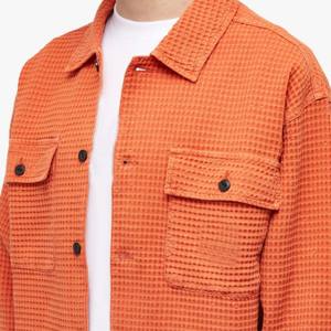 Chemises gaufrées vierges à la mode pour hommes-durables, confortables et parfaites pour une tenue décontractée et une personnalisation - Product Image 2