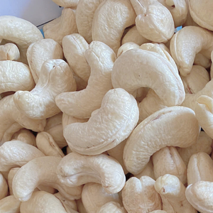 Manufacturing Cashew Nuts WW180, WW240, WW320, LP Raw Cashew Nut Cashew Nuts 1Kg Wholesale Exported To Asia, EU, Middle East - Product Image 1