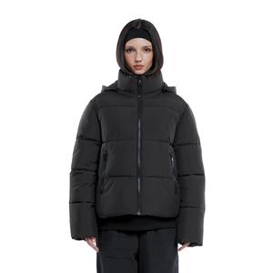 Veste unisexe oversize à capuche en alternative au duvet, thermique d'hiver, style streetwear, avec fermeture éclair frontale et option de personnalisation de marque - Product Image 6