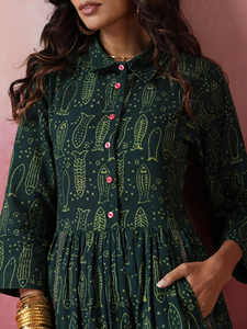 ชุดเดรสยาวผ้าฝ้ายพิมพ์ลายปลาสีเขียวสไตล์เรียบง่ายและหวานพิมพ์ลายบล็อกย้อมสีธรรมชาติหนึ่งในสไตล์ที่ขายดีที่สุดของเรา - Product Image 6