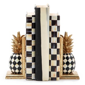 Juego de sujetalibros de piña dorada con diseño de tablero de ajedrez blanco y negro, decoración de estantería fantasía, sujetalibros de piña estilo arlequín glamuroso - Product Image 1