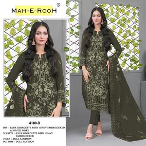 Traje Bordado Pakistaní de Fábrica, para un Look Veraniego de Lujo con Dupatta, Disponible para Uso Diario a un Precio Accesible - Product Image 2