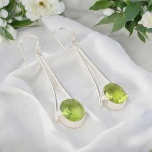 Pendientes de Plata de Ley Hechos a Mano con Peridoto, Joyería de Piedra Natal de Agosto, Elegante Regalo para Mujer, Diseño Bohemio - Product Image 6