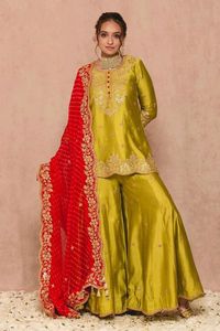 DESIGN éblouissant de broderie HAND-ZARDOZI indienne/pakistanaise sur Kurta, GHARARA avec robe Dupatta pour fête/mariage = 2024 - Product Image 2
