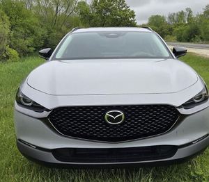 SUV CX-30 AWD S Select Sport 2025 Usado en Buen Estado - con Bajo Kilometraje - Product Image 2