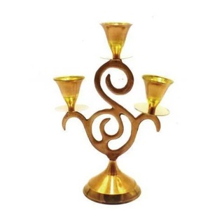 Magnífico candelabro de metal con acabado dorado, artículo decorativo para bodas, hoteles, centros de mesa para cenas. - Product Image 2