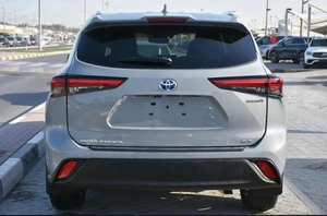 Toyota Highlander 2024 Usado, Volante a la Izquierda, Asientos de Cuero, Cámara Trasera, Pantalla Táctil, Faros de Xenón, Emisión Euro IV, Origen Estadounidense, en Venta - Product Image 3
