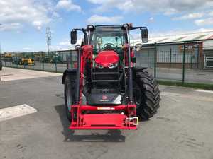 Tracteurs d'occasion pas chers Massey Ferguson, excavatrices MF 135 290/390 4x4WD, mini-tracteurs à roues, excavatrices, chargeurs de grumes, mini-chargeurs - Product Image 3