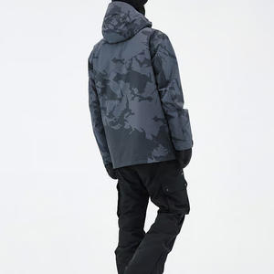 Chaqueta de esquí para hombre OEM personalizada con capa exterior impermeable a prueba de viento diseño cálido y opciones de logotipo de etiqueta privada - Product Image 4